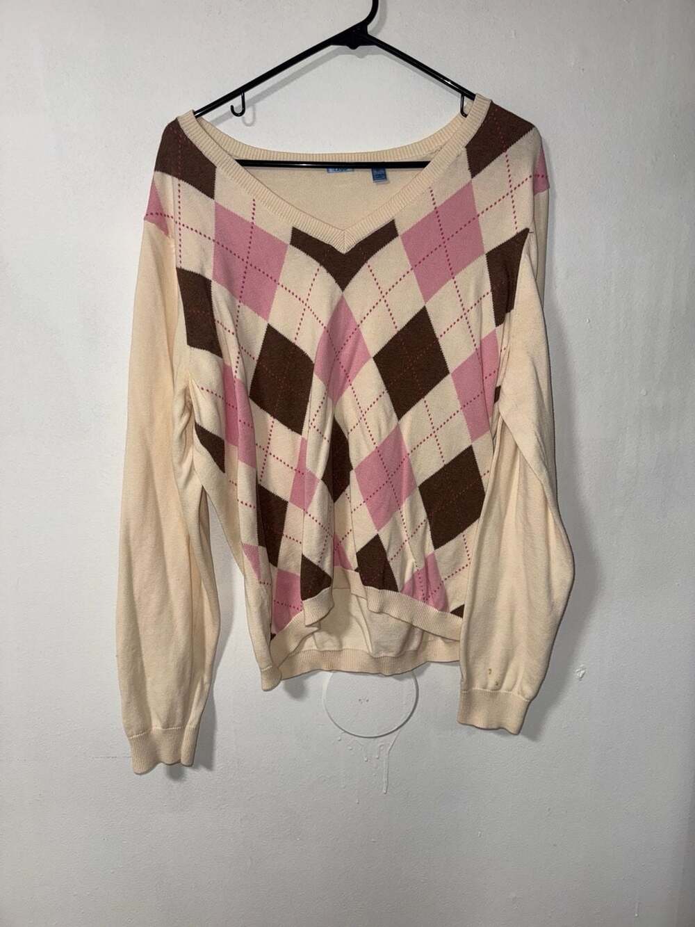 IZOD Women's Pink and Brown Argyle V-Neck Long Sleeve Knit Sweater